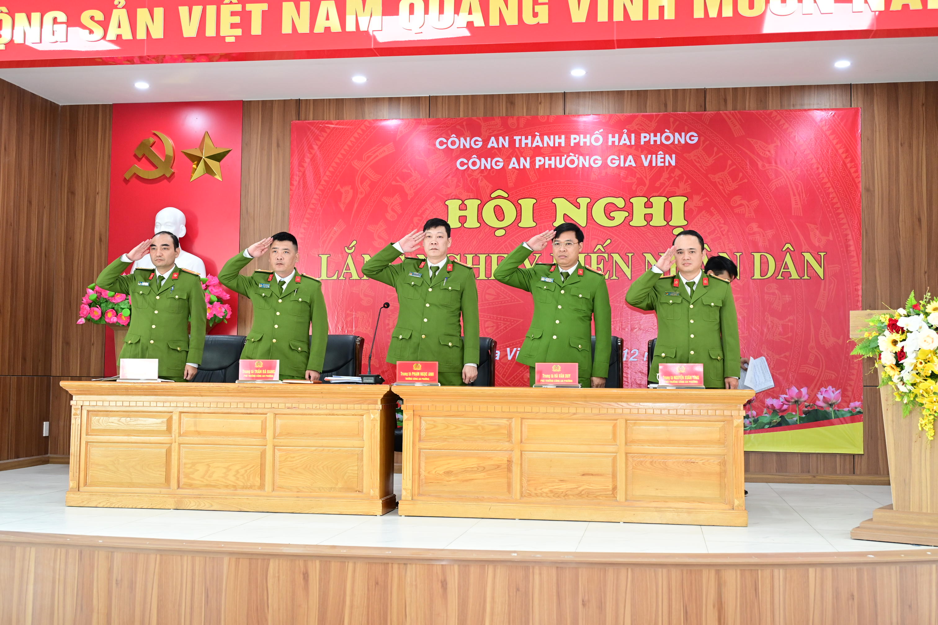 Công an phường Gia Viên đối thoại, lắng nghe ý kiến Nhân dân